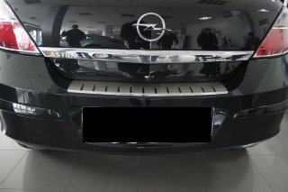 Накладка на бампер с загибом для Opel Astra H 5D 2004-2009 (DOUBLE) BGT