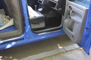 Накладки на пороги VW Caddy III 2004+ BGT